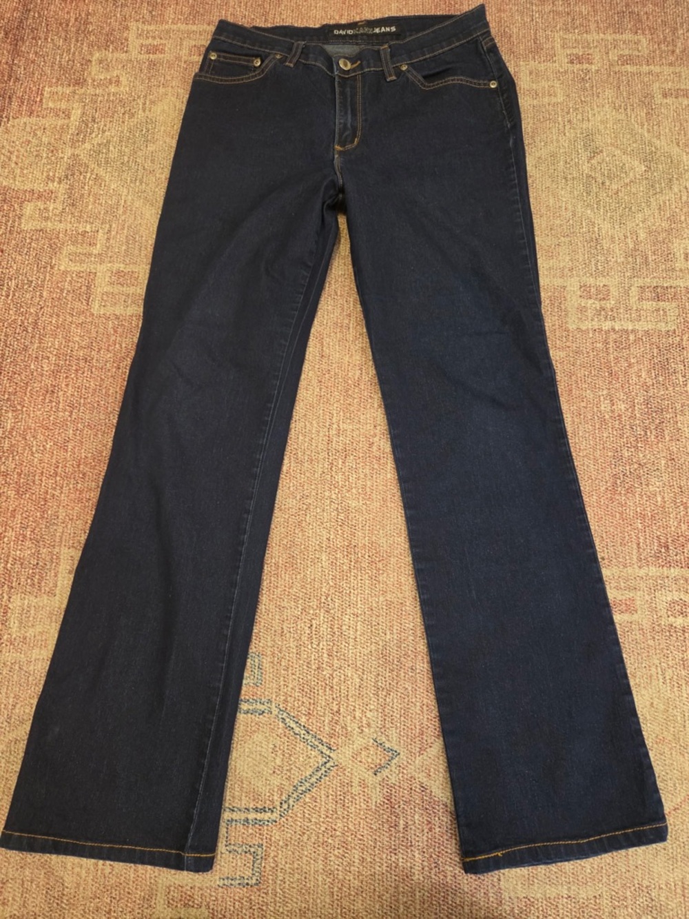 David Kahn high rise dark wash straight boot leg like new size 8 / stretch